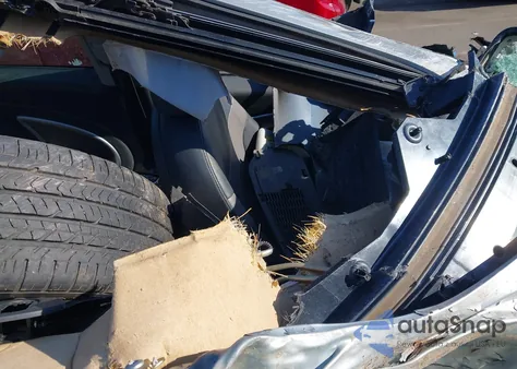 2006 Mini Cooper S из США, поврежденный, VIN WMWRE33516TN25140